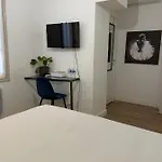 Confort Premium - Monaco 1 게스트하우스 3*